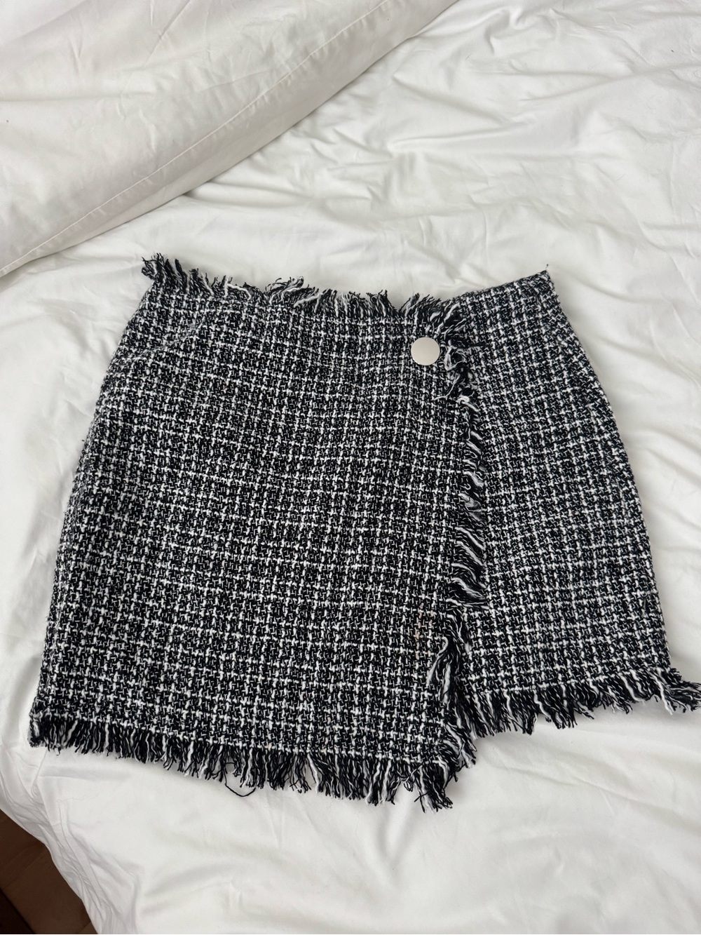 Frayed Mini Skirt in Black and White